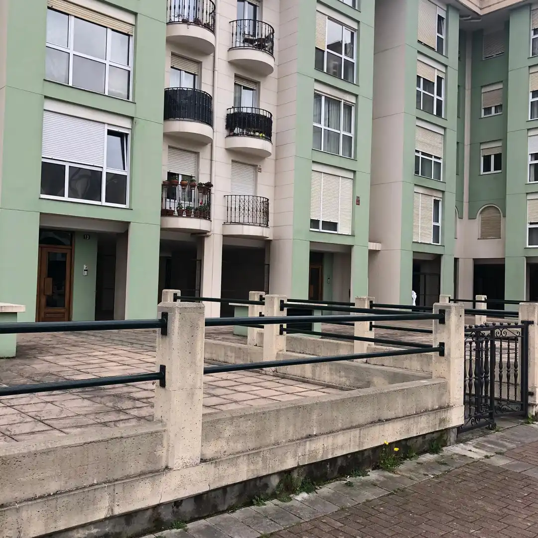 Außenansicht von Wohnung zur Miete in Santander mit Möbliert