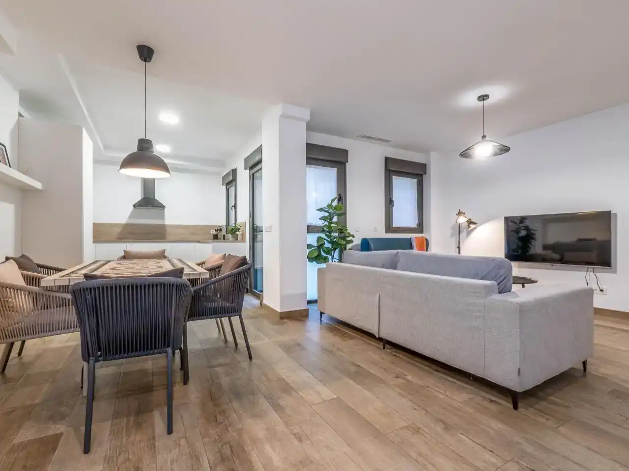 Living room of Flat for rent in Granada  with Air Conditioner, Swimming Pool and Furnished