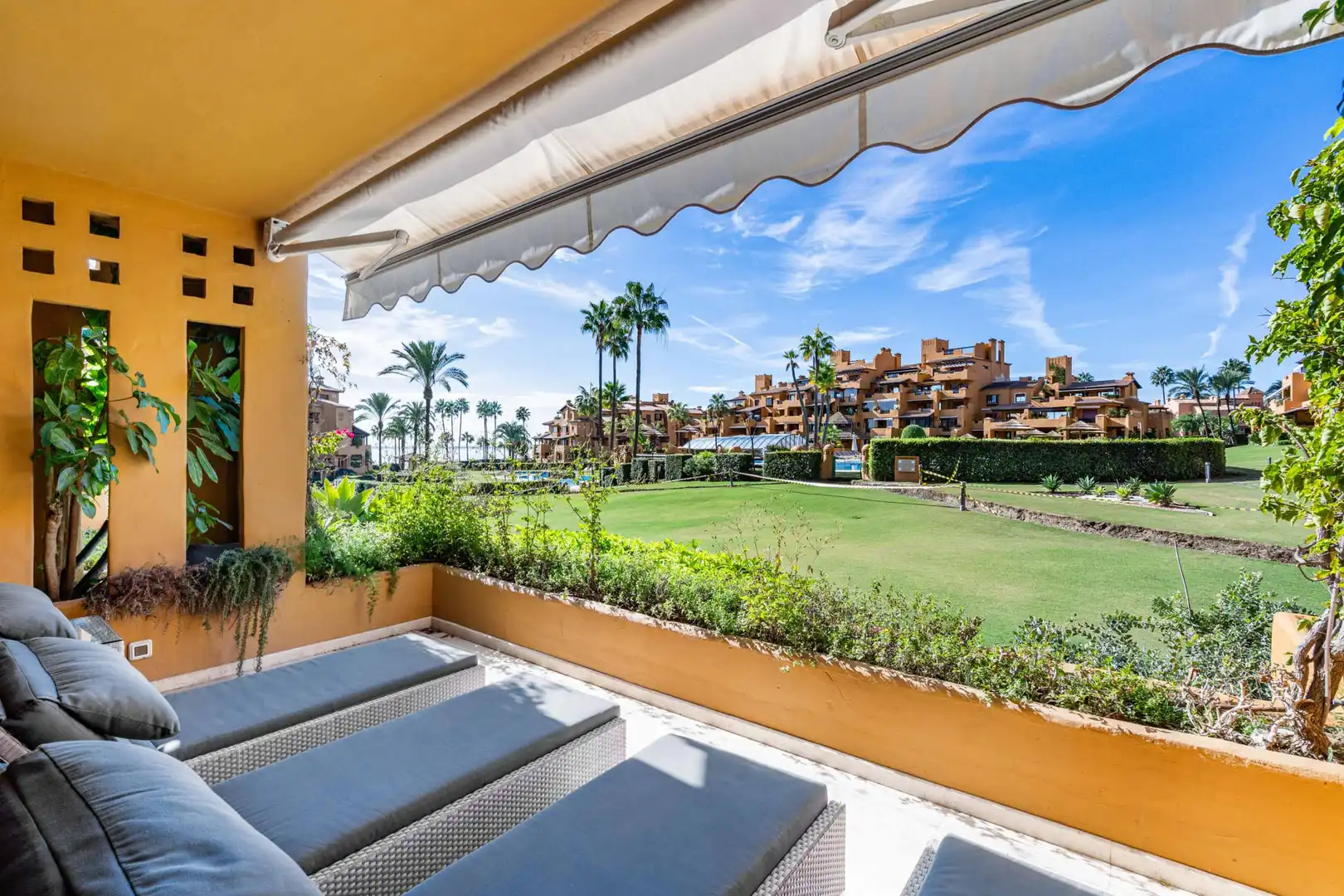Terraza de Planta baja en venta en Estepona con Aire acondicionado, Terraza y Piscina
