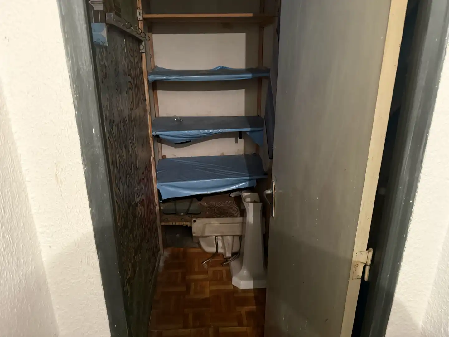 Habitación de Piso en venta en León Capital  con Calefacción, Trastero y Amueblado