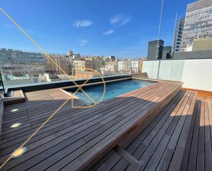 Swimming pool of Attic for sale in  Barcelona Capital  with Air Conditioner, Terrace and Balcony