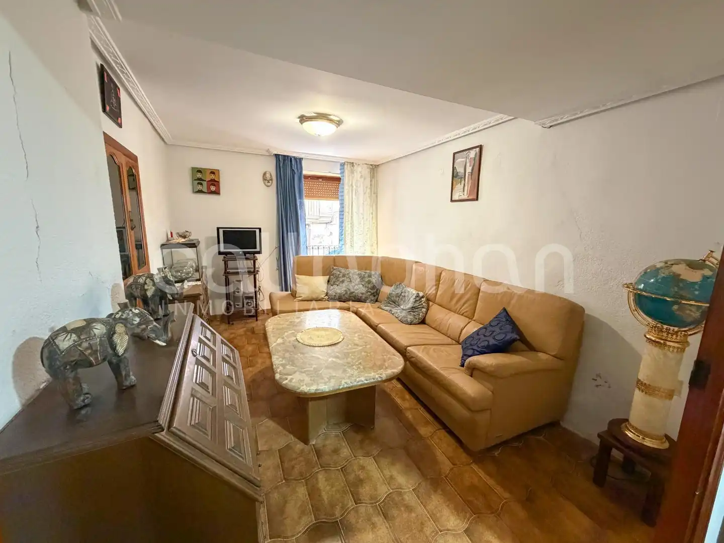 Sala d'estar de Casa o xalet en venda en Ontinyent amb Aire condicionat, Traster i Moblat