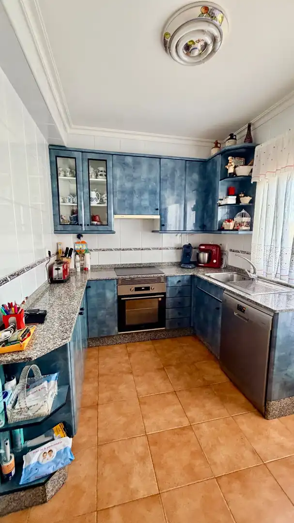 Cuina de Casa o xalet en venda en Mugardos amb Calefacció, Terrassa i Traster