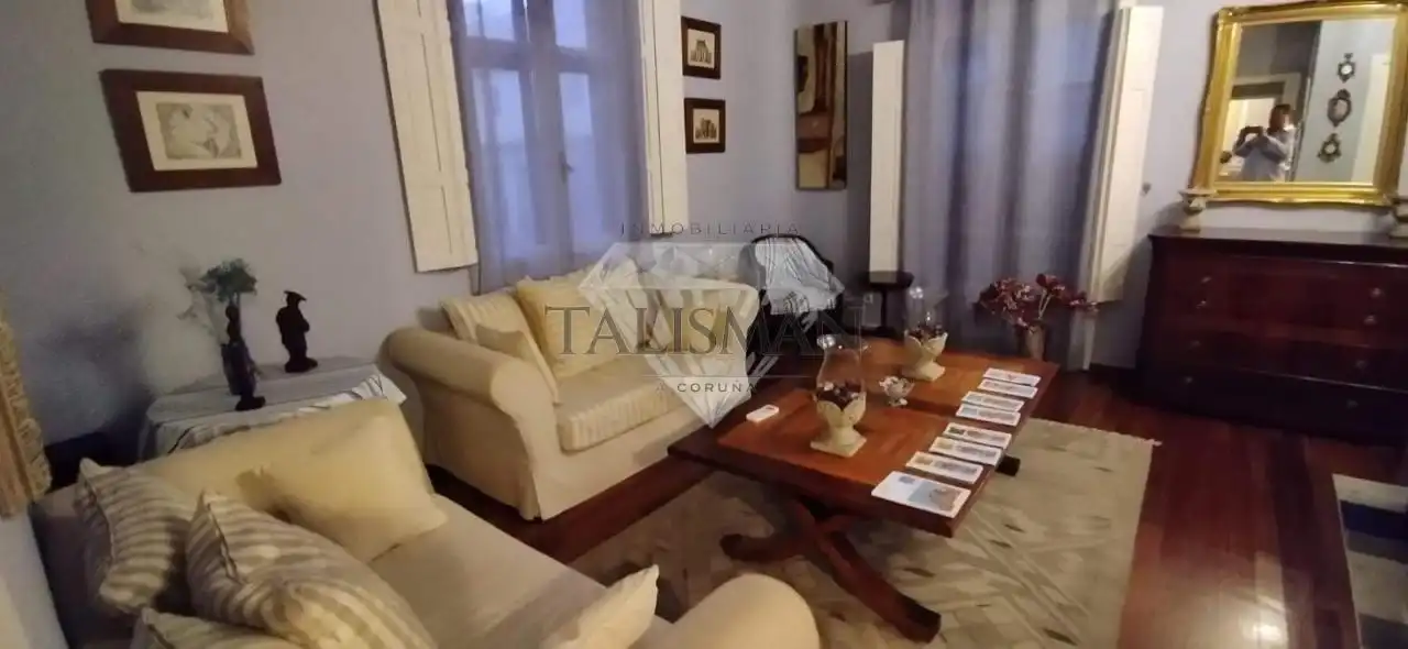 Sala de estar de Piso de alquiler en A Coruña Capital  con Calefacción, Parquet y Amueblado