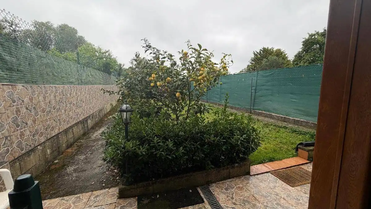 Jardí de Casa o xalet en venda en Castro-Urdiales amb Calefacció, Jardí privat i Terrassa