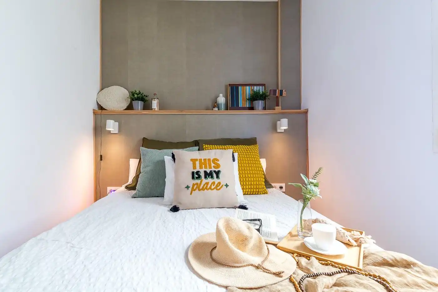 Bedroom of Apartments for sale in Madrid  with Air Conditioner and Furnished