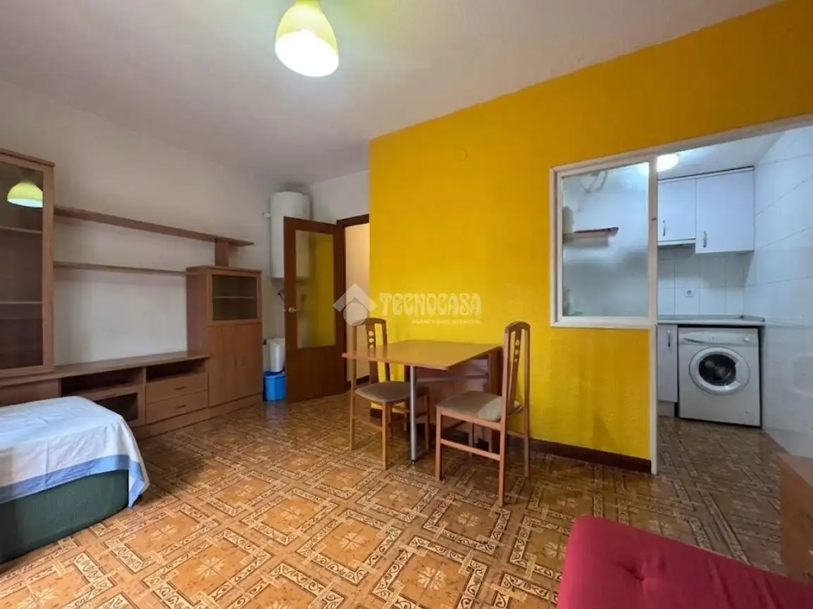 Piso en venta en C. del Mesón de Paredes, imagen 2