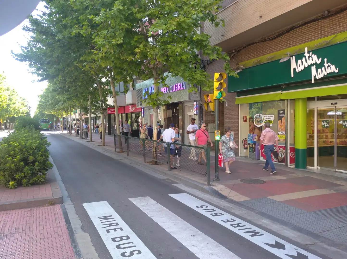 Vista exterior de Local de alquiler en Zaragoza con Aire acondicionado
