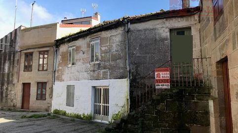 Casas para reformar en el casco antiguo de Cangas de Morrazo.