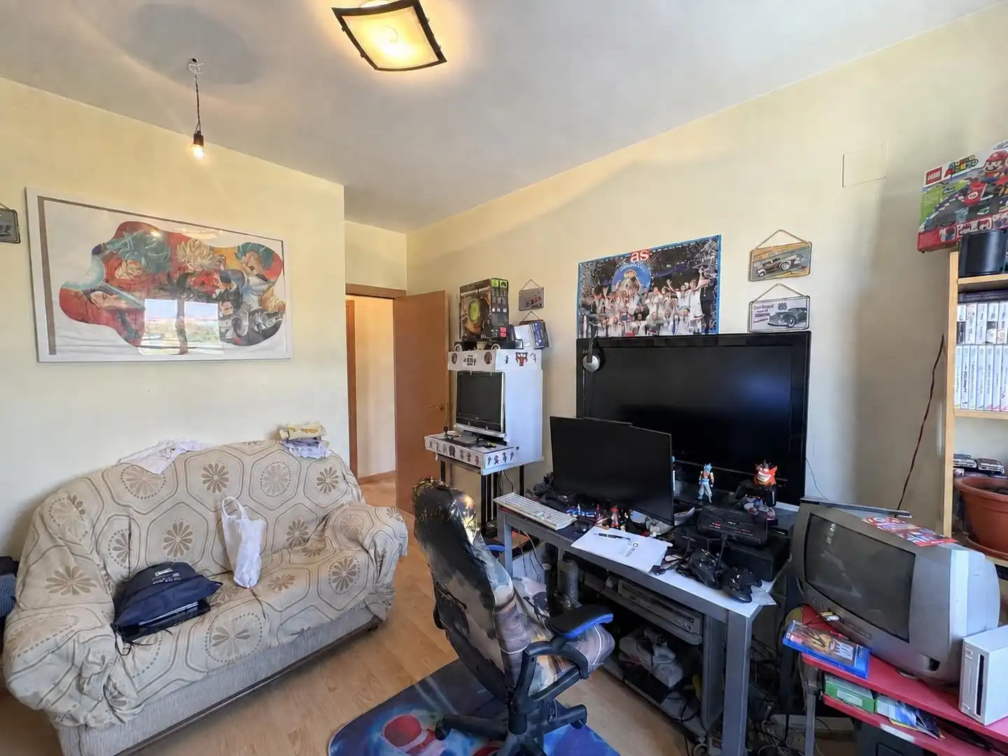 Sala de estar de Piso en venta en Ávila con Calefacción y Piscina comunitaria