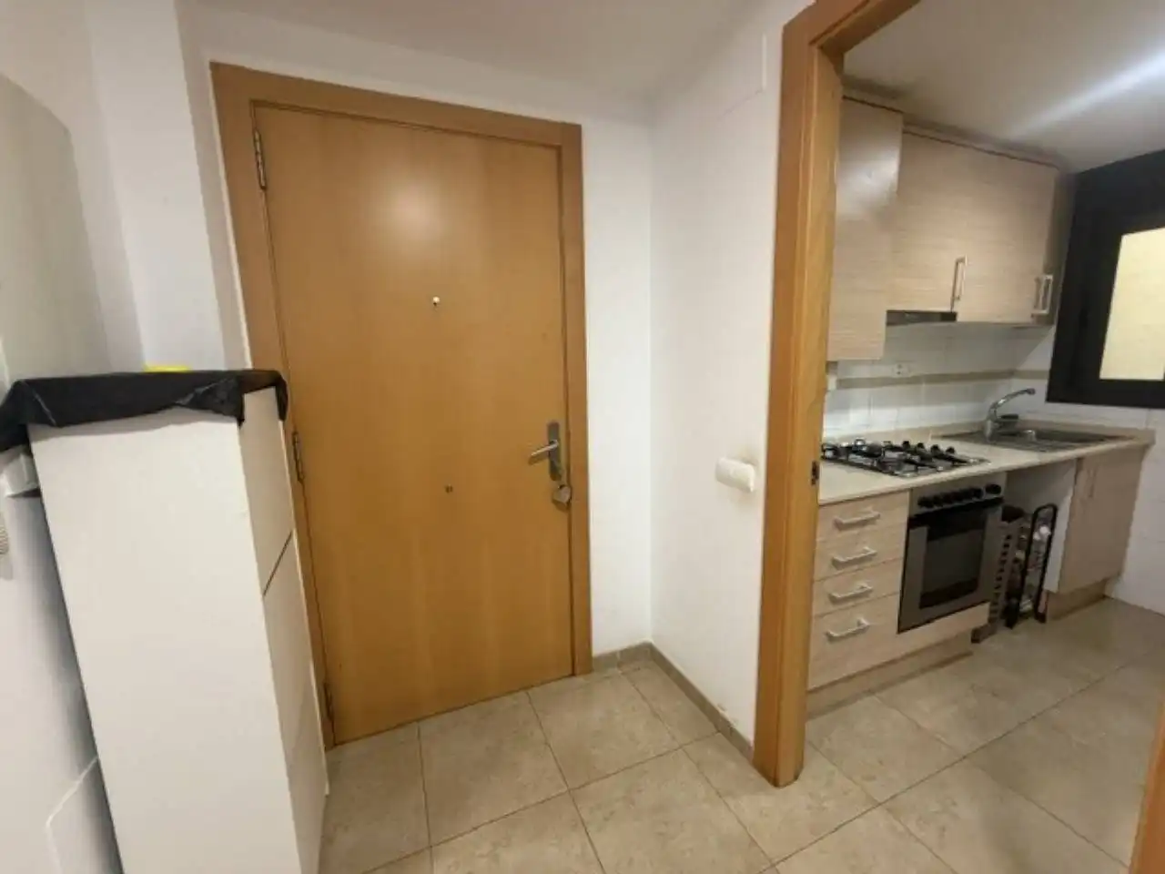 Appartamento con balcone in vendita a Calle Lérida, imagen 2