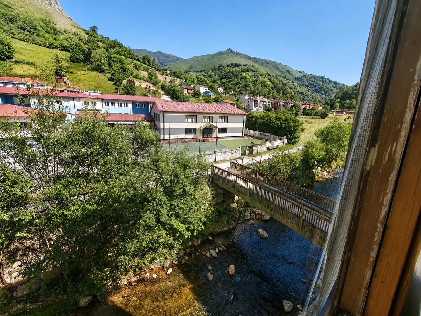 Vista exterior de Piso en venta en Morcín