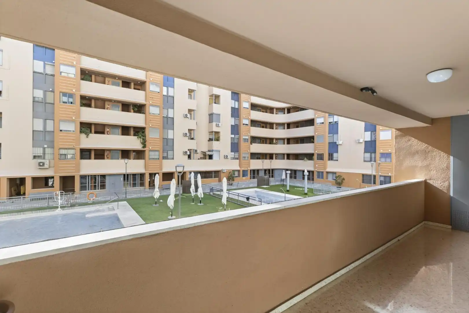 Terraza de Piso en venta en Sevilla con Aire acondicionado, Terraza y Piscina comunitaria