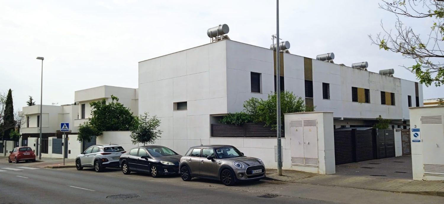 Exterior view of House or chalet for sale in Jerez de la Frontera  with Air Conditioner