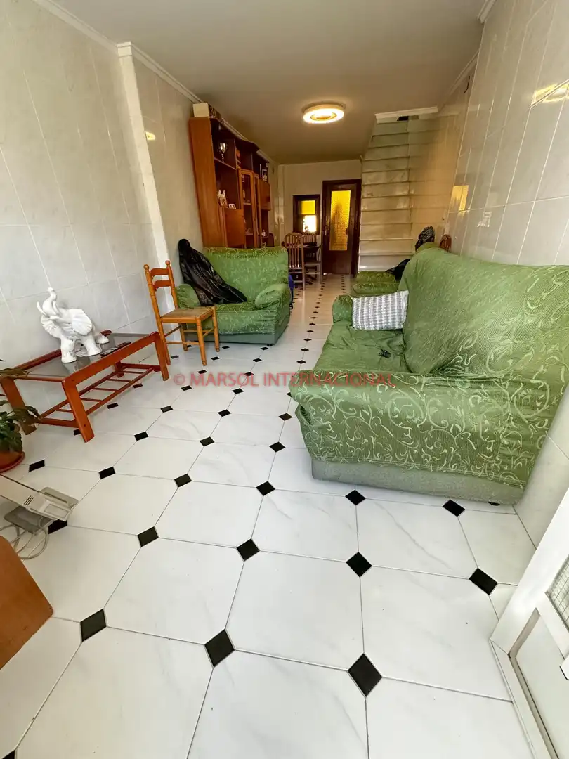 Casa o xalet en venda en Orihuela amb Terrassa, Traster i Moblat