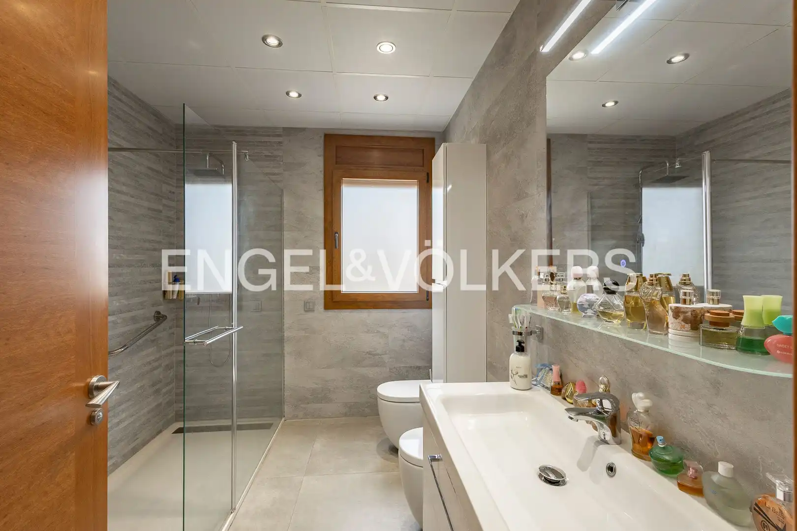 Bathroom of Houses for sale in Sant Sadurní d'Anoia  with Air Conditioner, Heating and Private garden