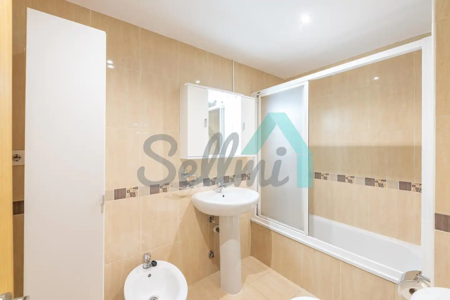 Wohnung zur Miete in Calle Puerto San Isidro, Teatinos - Los Prados