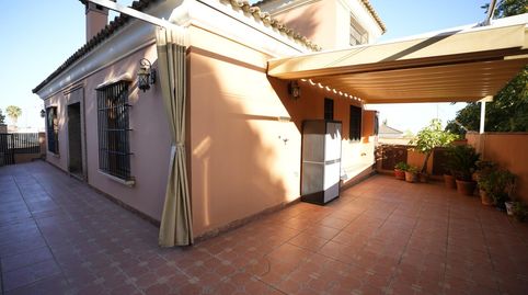 Chalet con 2 viviendas con local en Campo Alegre