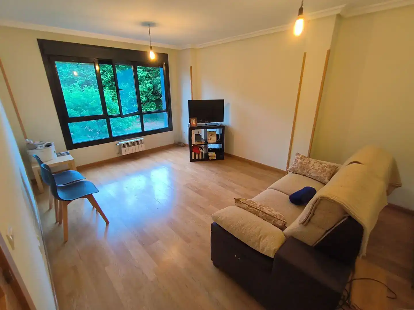 Wohnzimmer von Wohnung zur Miete in Oviedo 