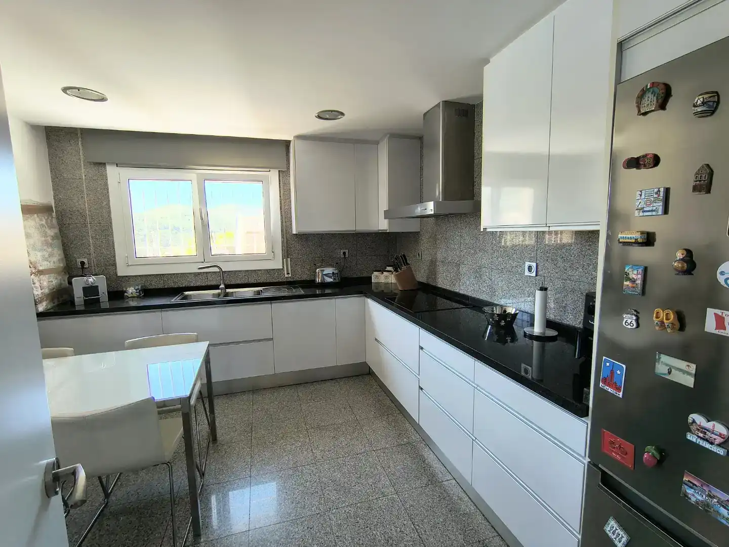 Kitchen of Houses for sale in Gavà  with Air Conditioner and Swimming Pool