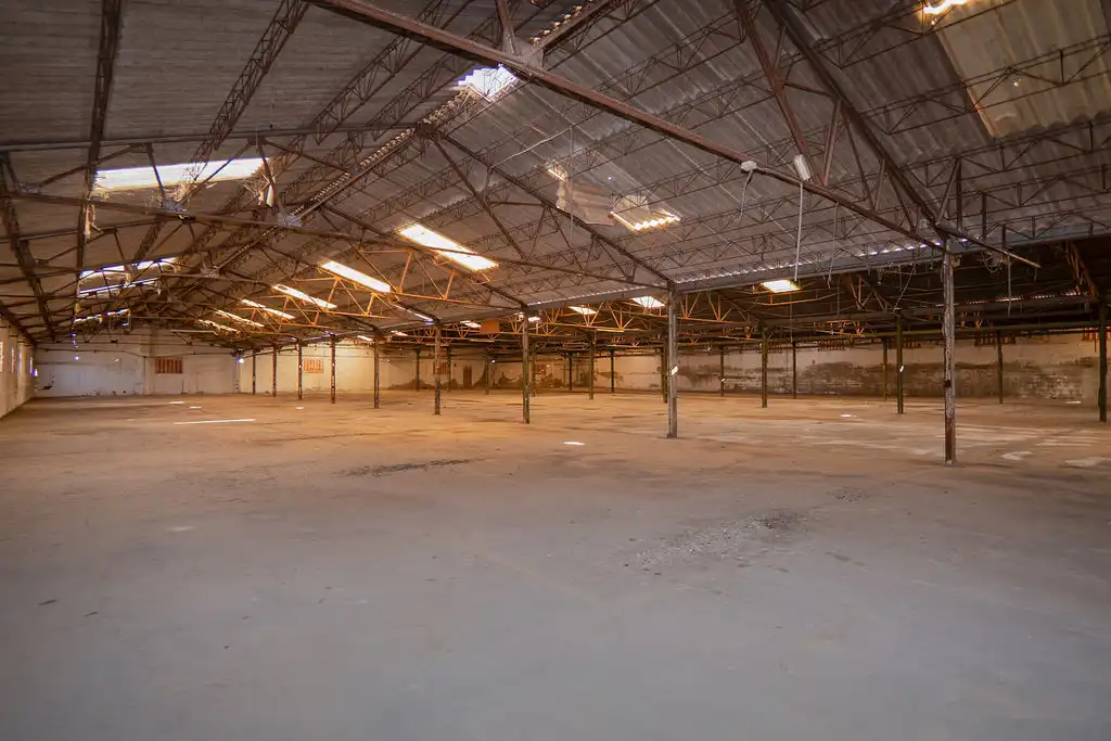 Nau industrial en venda a C/ San Javier, Baños y Mendigo