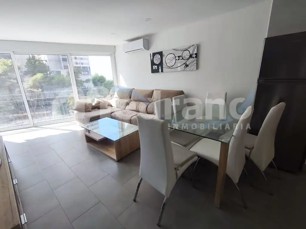 Appartamento con giardino in affitto a Avenida Montecarlo, imagen 8