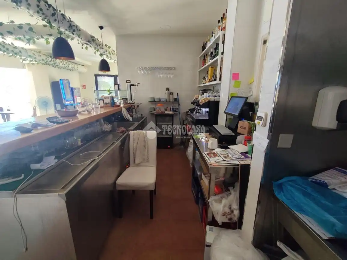 Local en venda en Velilla de San Antonio amb Aire condicionat, Calefacció i Terrassa