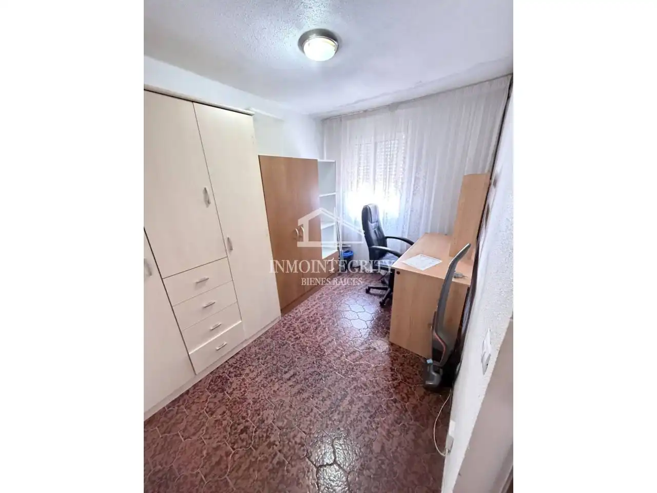 Habitación de Piso en venta en Castellón de la Plana / Castelló de la Plana con Aire acondicionado, Calefacción y Amueblado