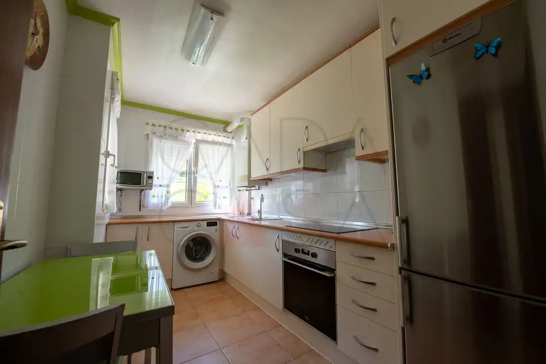 Cocina de Casa adosada en venta en Medio Cudeyo con Calefacción, Jardín privado y Trastero