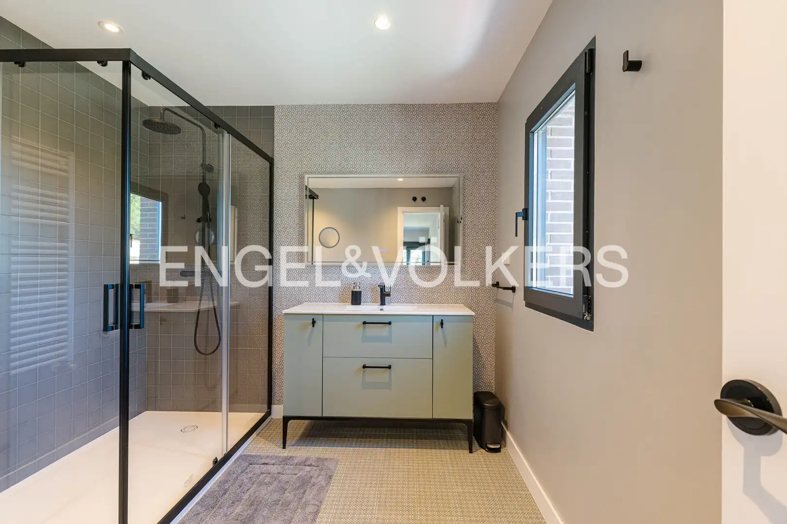 Bathroom of Houses for rent in Pozuelo de Alarcón  with Heating, Private garden and Terrace