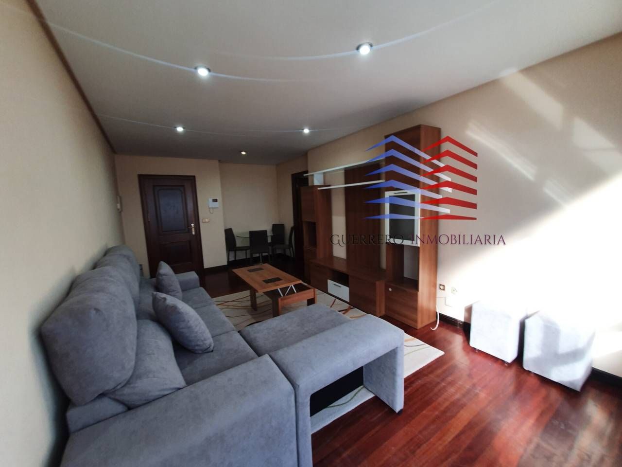 Sala d'estar de Apartament de lloguer en Ourense Capital  amb Calefacció, Parquet i Moblat