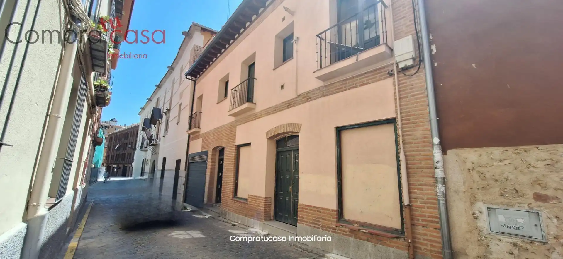 Außenansicht von Maisonette zum Verkauf in Segovia mit Heizung, Privatgarten und Parkett
