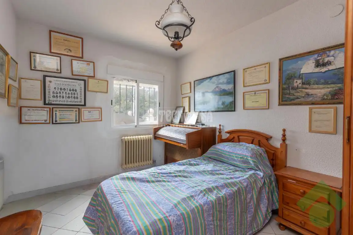 Habitación de Casa adosada en venta en Ogíjares con Aire acondicionado, Calefacción y Trastero