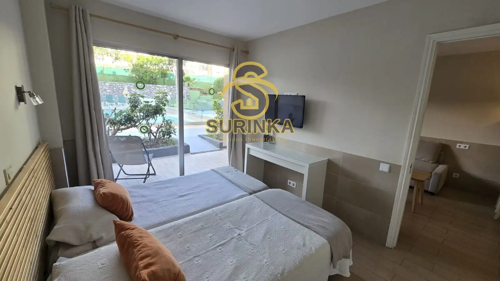 Habitación de Piso de alquiler en San Bartolomé de Tirajana con Terraza, Piscina y Amueblado