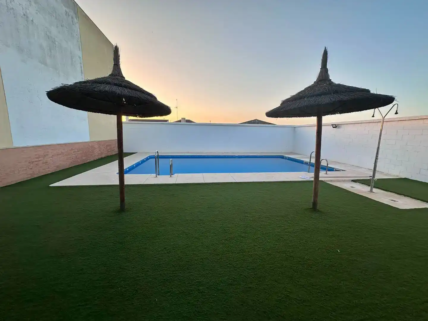 Piscina de Pis en venda en Aznalcázar amb Aire condicionat i Piscina