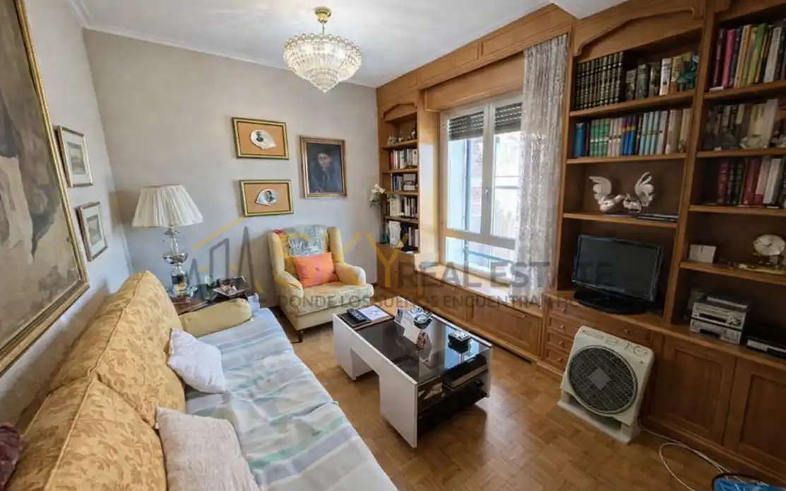 Sala d'estar de Pis en venda en Madrid amb Moblat