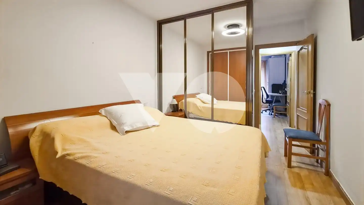 Bedroom of Flat for rent in Madrid  with Air Conditioner and Parquet flooring