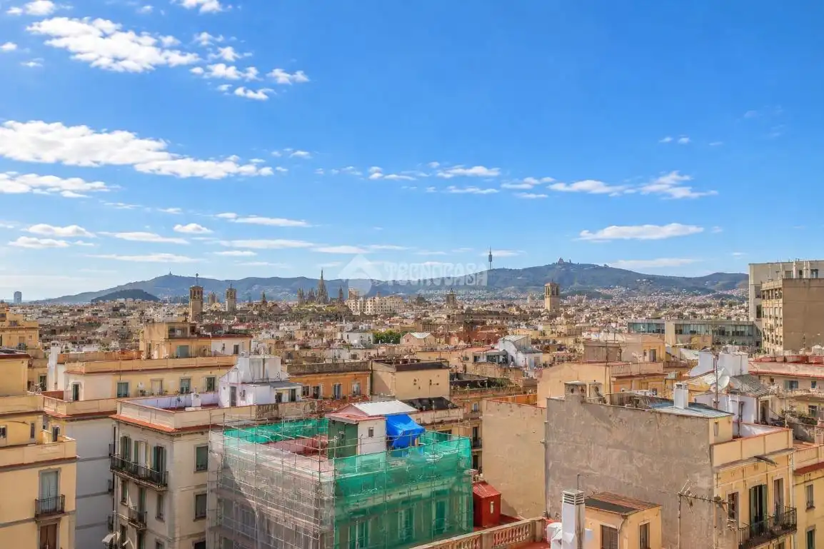 Außenansicht von Wohnung zum Verkauf in Barcelona