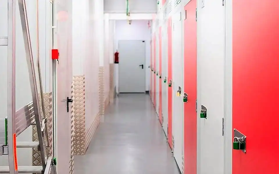 Local de lloguer en Santa Coloma de Gramenet amb Internet i Alarma