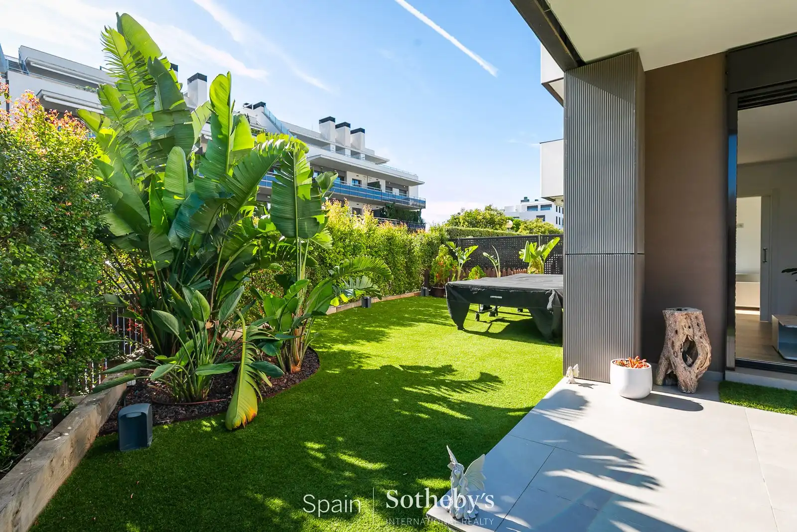 Terrassa de Apartament en venda en Sitges amb Aire condicionat, Jardí privat i Jacuzzi