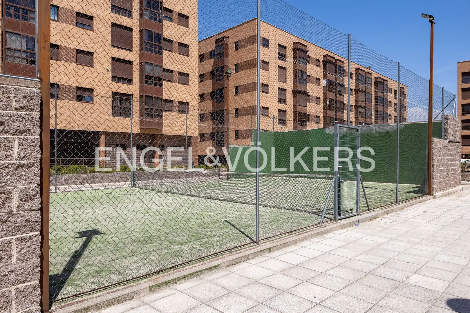 Vista exterior de Piso en venta en Madrid con Aire acondicionado, Calefacción y Piscina