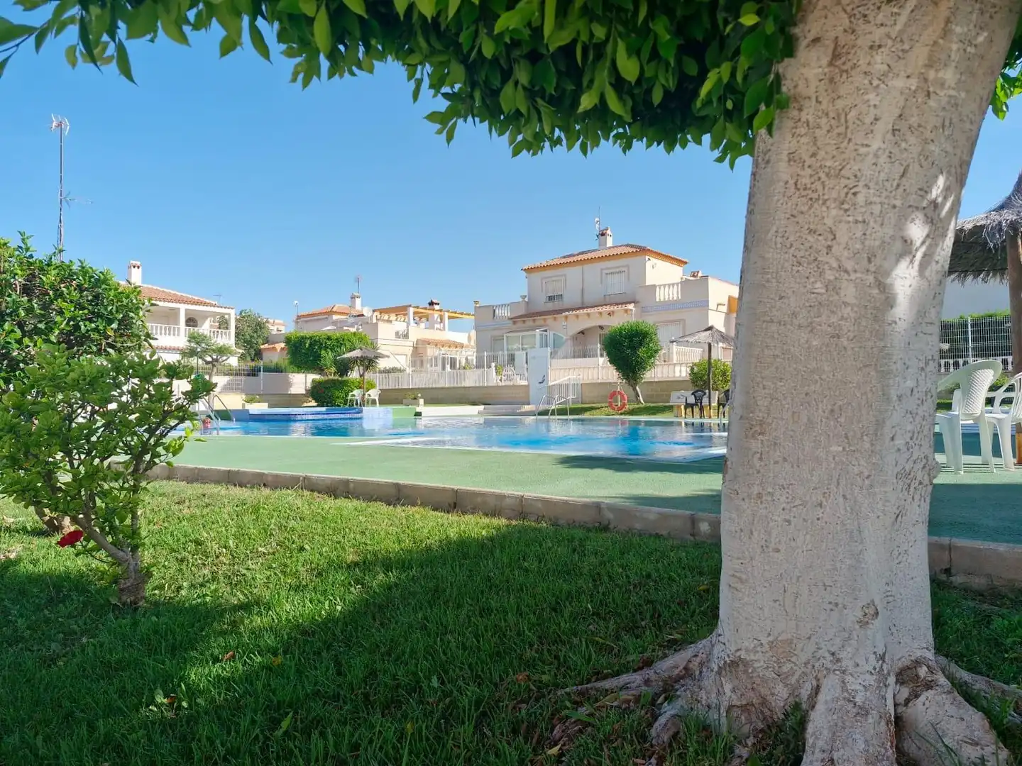 Maison mitoyenne avec piscine à louer à Playa de los Locos