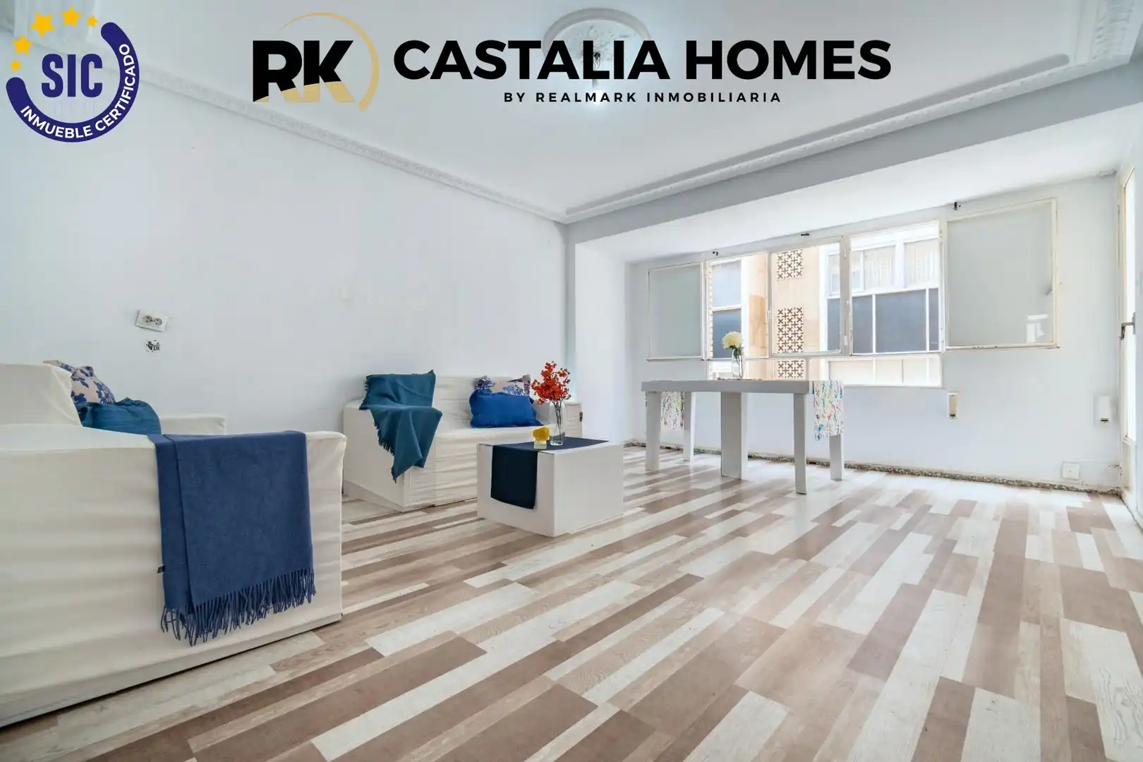 Vista exterior de Piso en venta en Castellón de la Plana / Castelló de la Plana con Trastero y Balcón