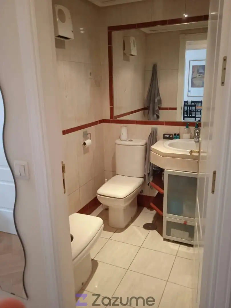 Badezimmer von Wohnungen zur Miete in Madrid mit Klimaanlage, Heizung und Privatgarten