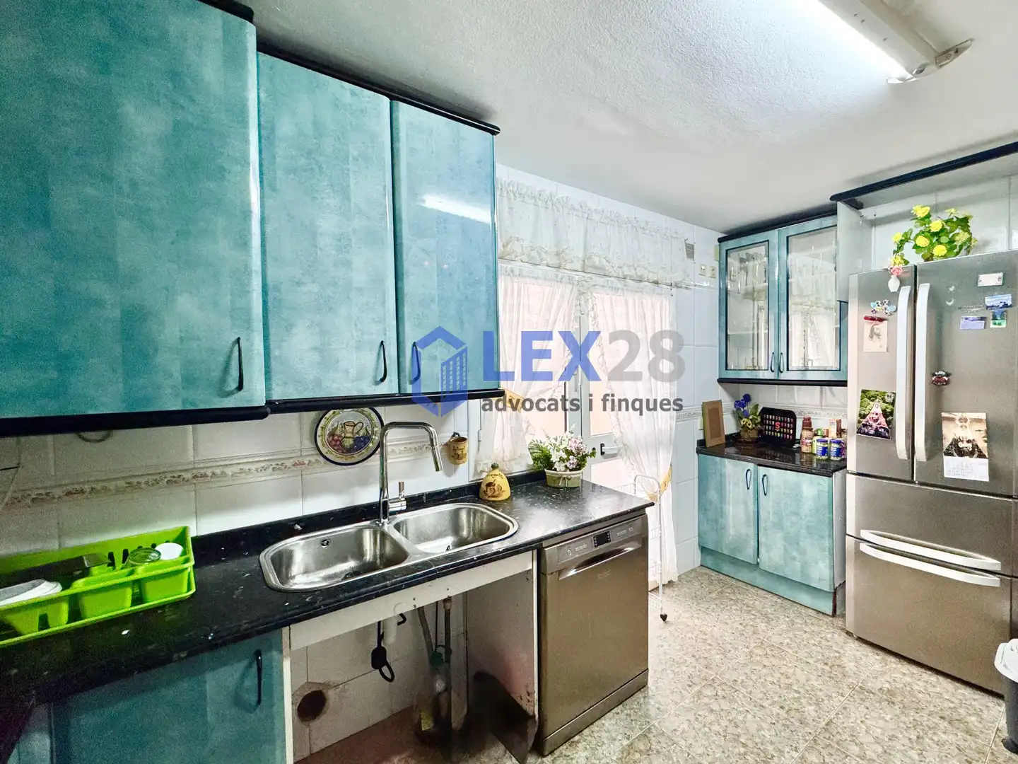 Cocina de Casa adosada en venta en Badalona con Aire acondicionado, Calefacción y Jardín privado