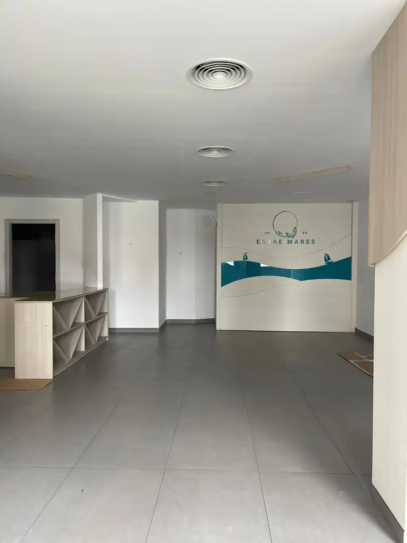 Local en venta en Plasencia con Terraza