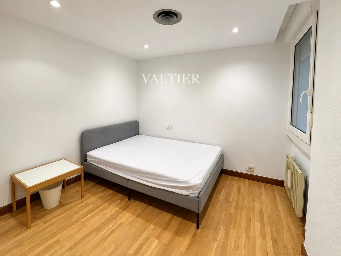 Bedroom of Flat for rent in Chamberí