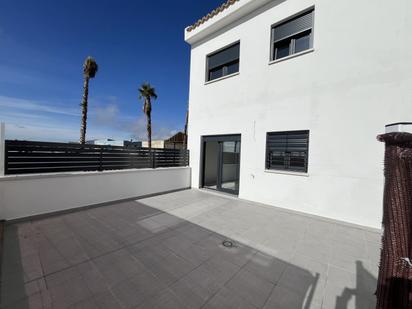 Terrassa de Casa o xalet en venda en Salteras amb Terrassa, Traster i Piscina comunitària