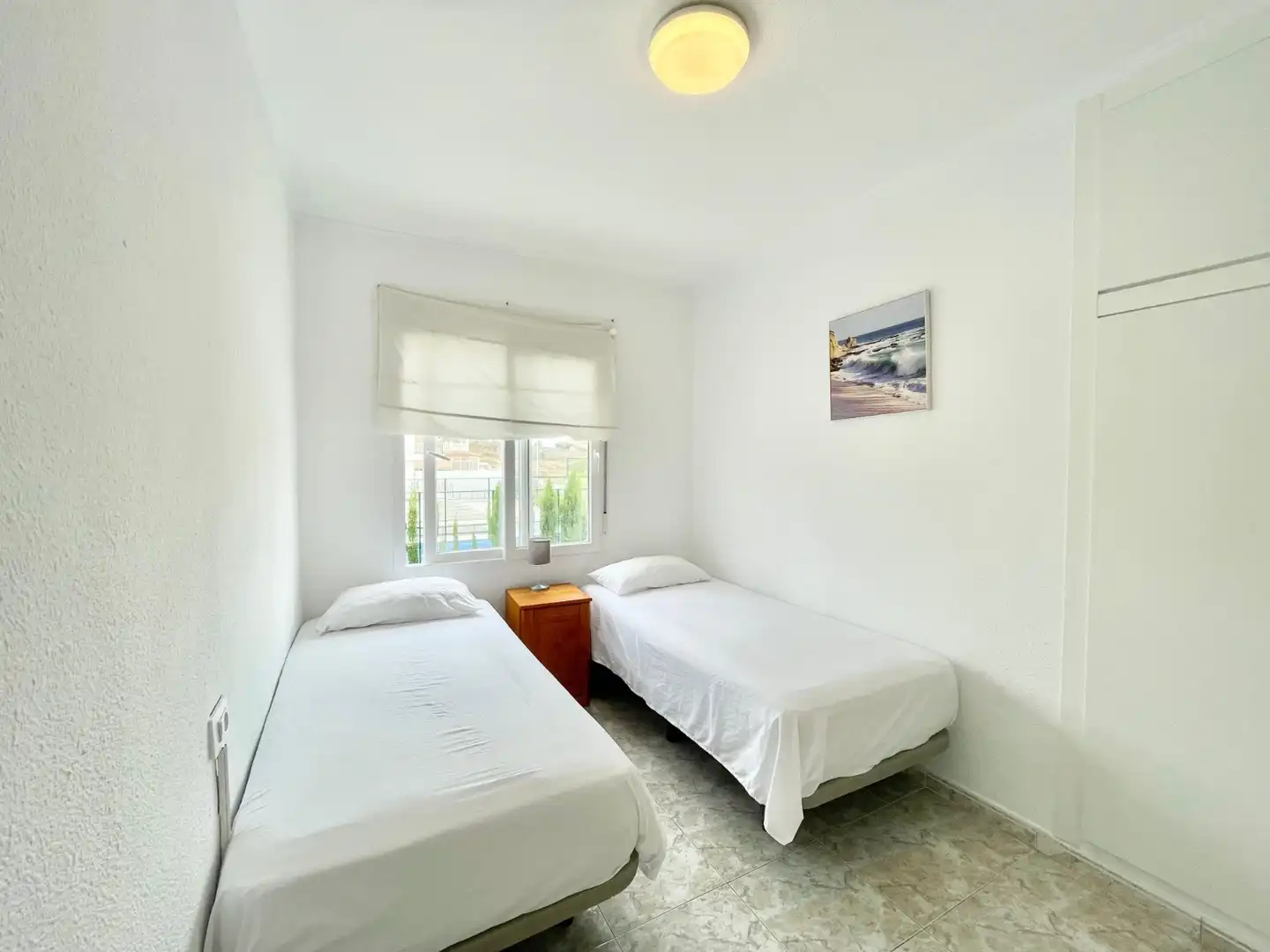 Habitación de Apartamento de alquiler en Torrevieja con Aire acondicionado, Calefacción y Terraza