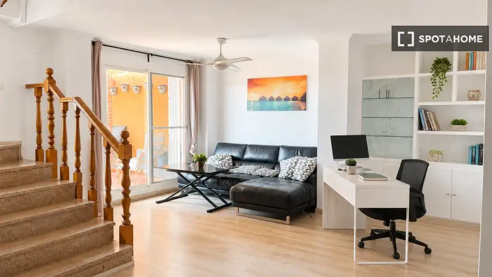 Sala de estar de Apartamento para compartir en Valencia con Aire acondicionado, Calefacción y Terraza